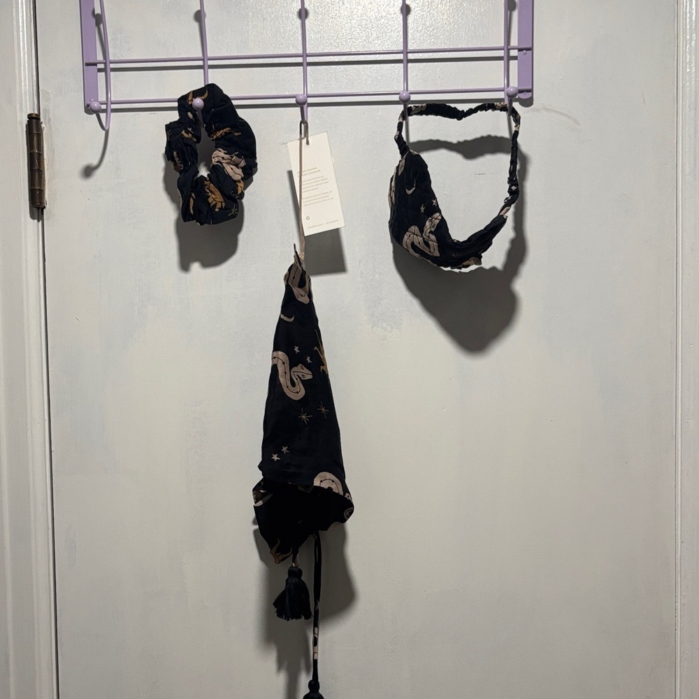 CLEOBELLA sleep mask & scrunchy set